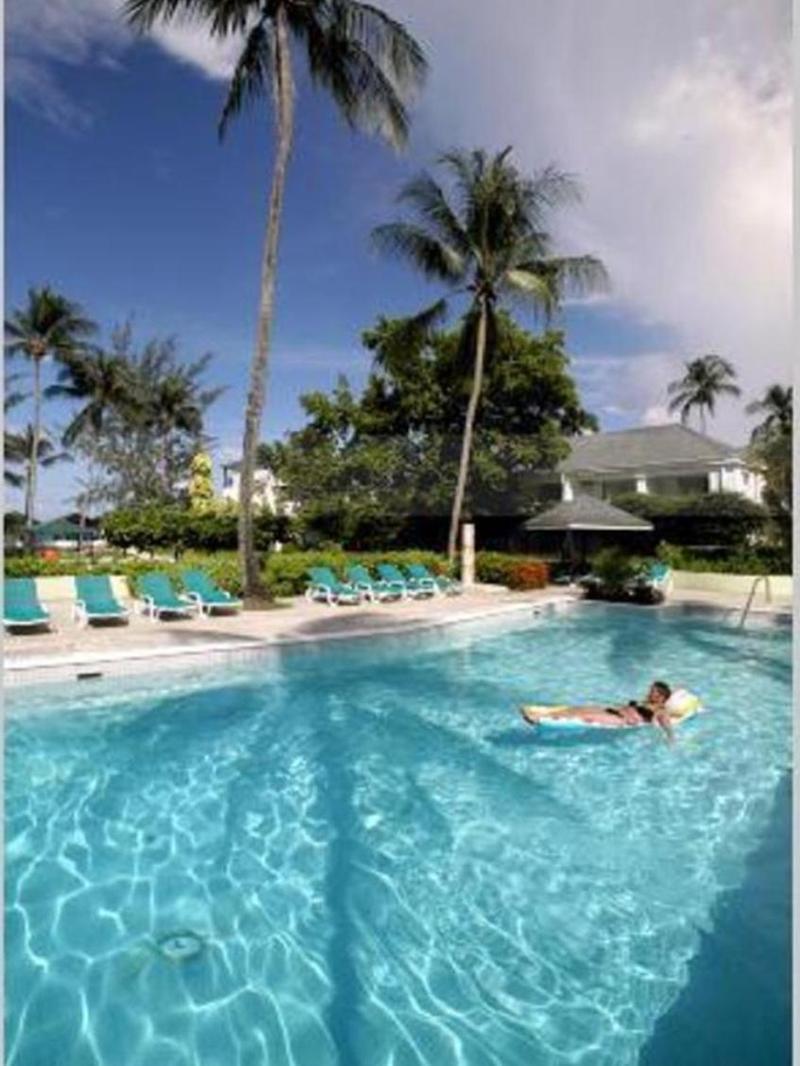 Starfish Discovery Bay Holetown Esterno foto