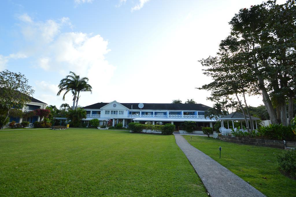 Starfish Discovery Bay Holetown Esterno foto