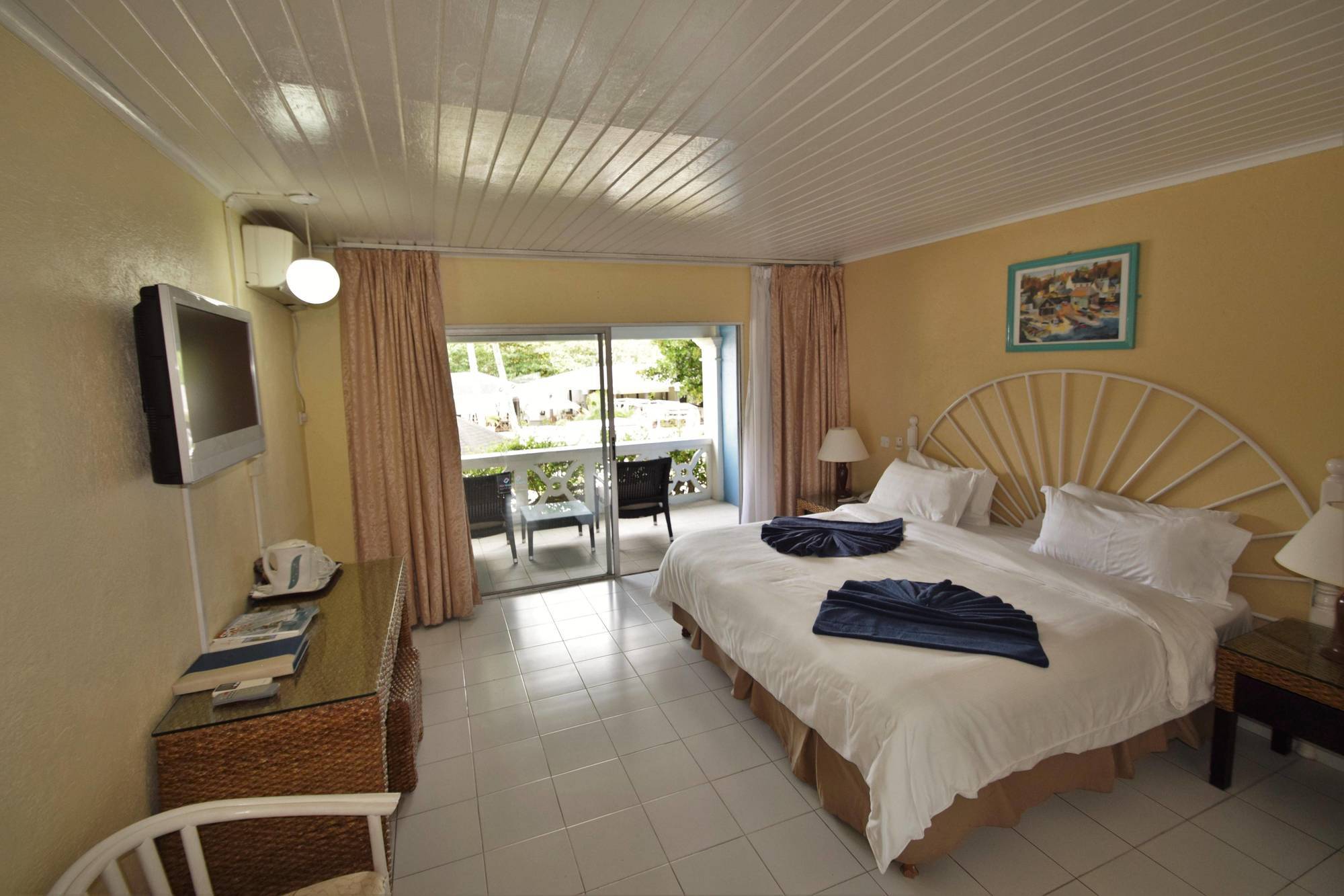 Starfish Discovery Bay Holetown Esterno foto