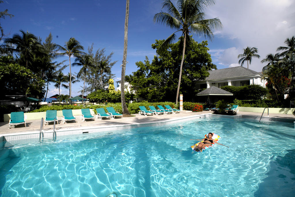 Starfish Discovery Bay Holetown Esterno foto