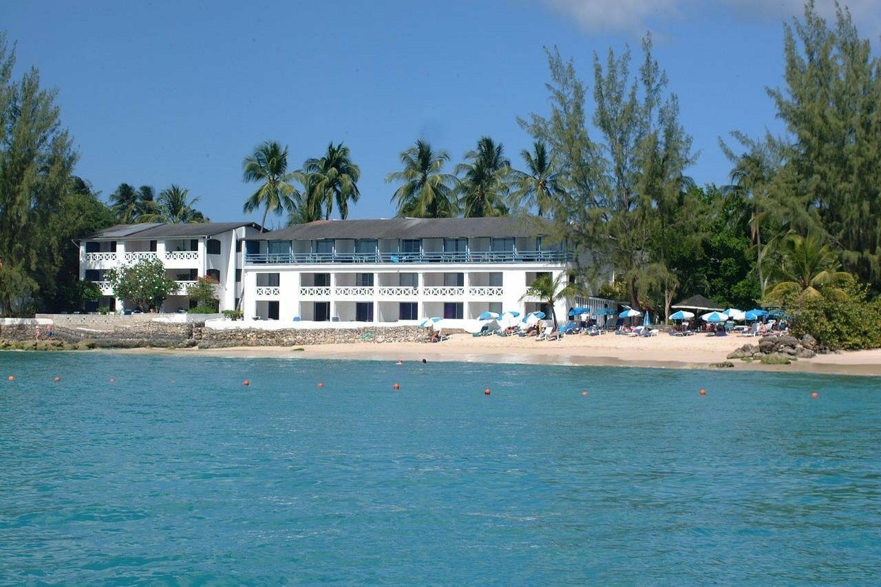 Starfish Discovery Bay Holetown Esterno foto
